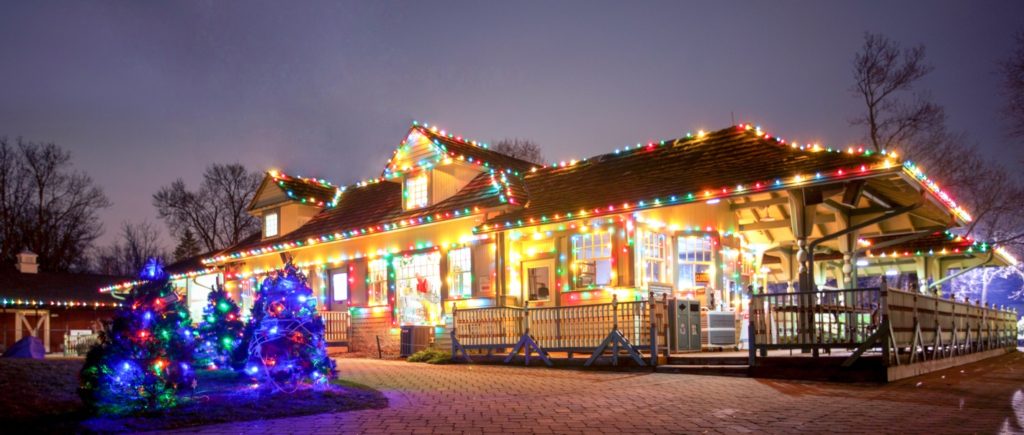 2020 Best Christmas Lights And Holiday Light Shows In Chicago's Suburbs