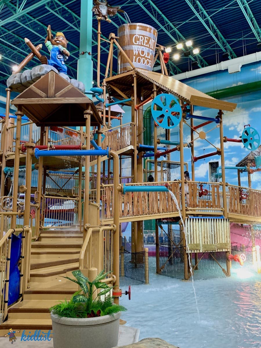 Our Review of Great Wolf Lodge in Gurnee, IL (with 3 Young Kids!)