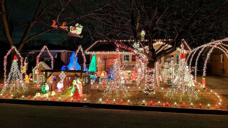 2020 Best Christmas Lights and Holiday Light Shows in Chicago's Suburbs