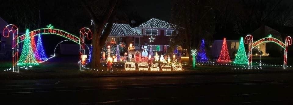2022 Best Christmas Lights in Chicagoland (with Driving Routes!)