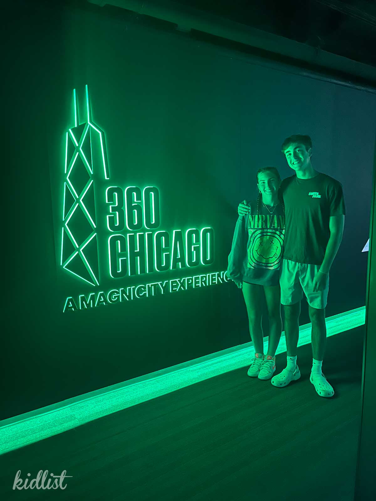 tilt-for-incredible-views-at-360-chicago-a-unique-experience-for-all-ages